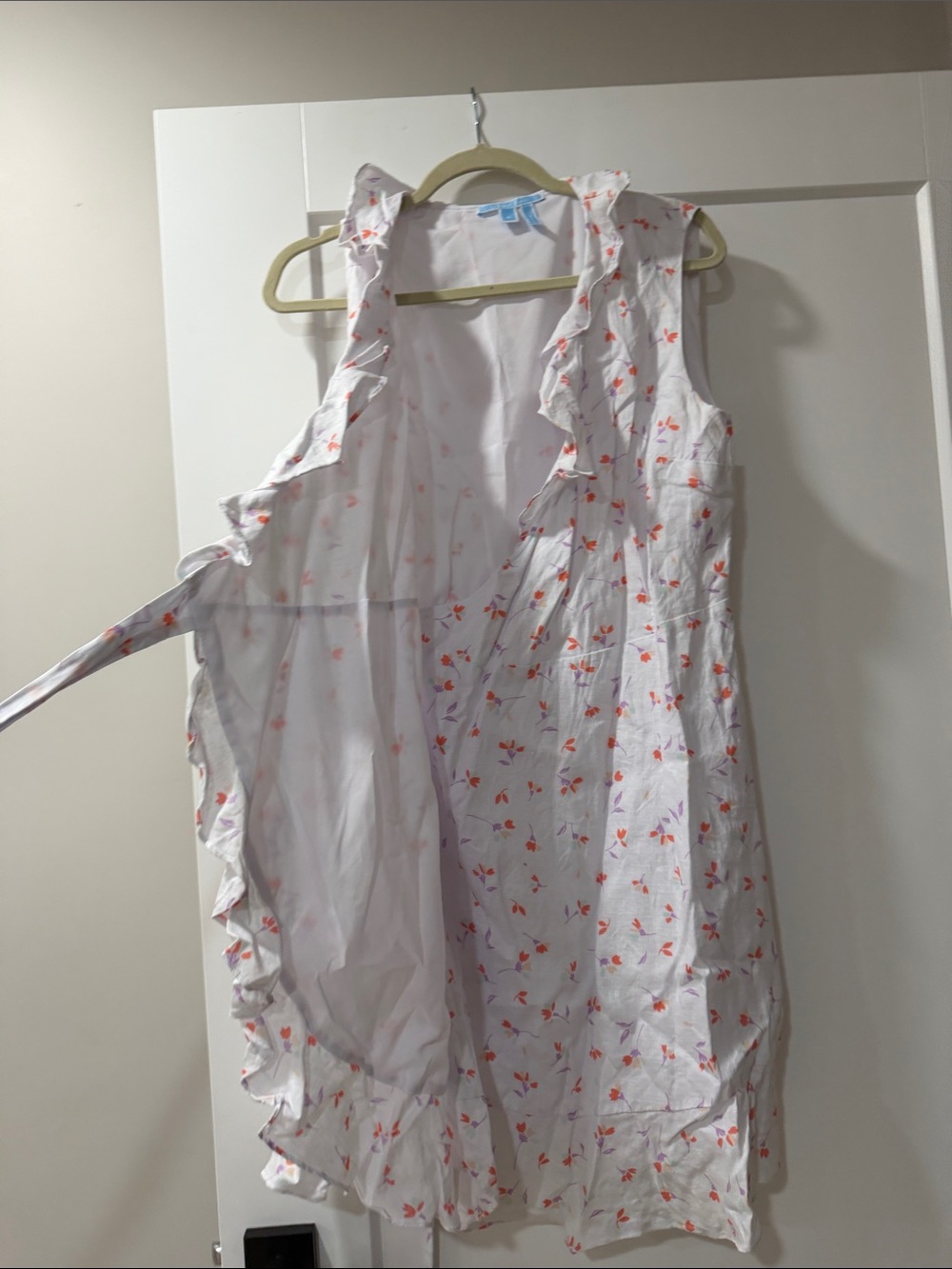 Sleeveless White Floral Wrap Dress with Ruffle Trim - Picture 6 of 8